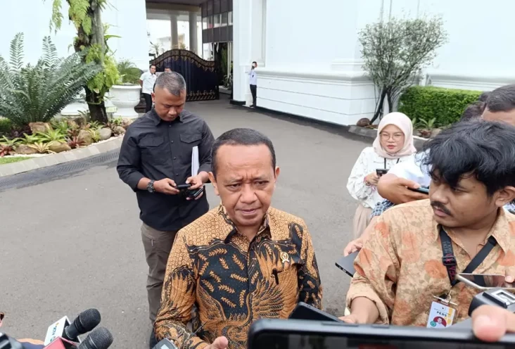 Makan Siang Gratis Pasti...