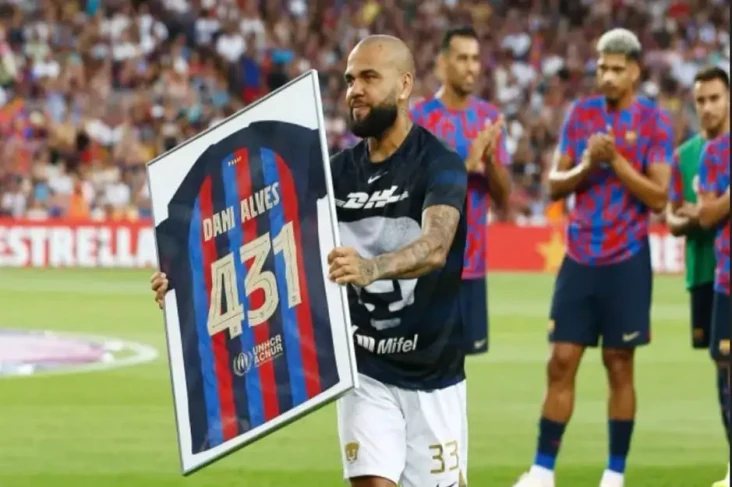 Dani Alves Masuk Penjara,...