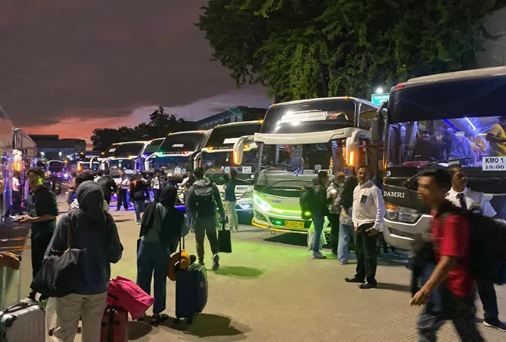 Pemesanan Tiket Angkutan...