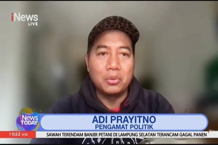 Pengamat: Pengalihan...