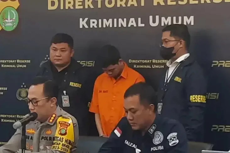 Hari Ini Polisi Gelar...