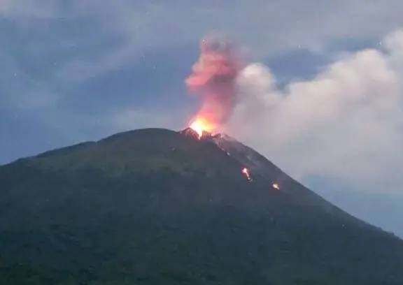 Rabu Pagi, Gunung Ile...
