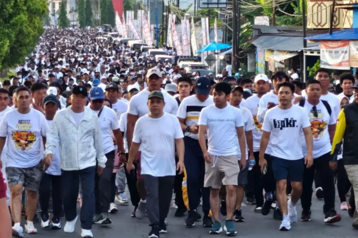 Haji Isam Berangkatkan...