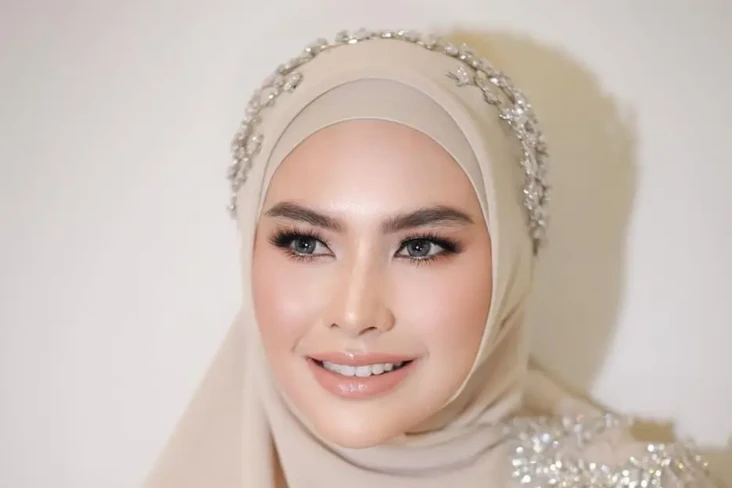 Kartika Putri Bertolak...