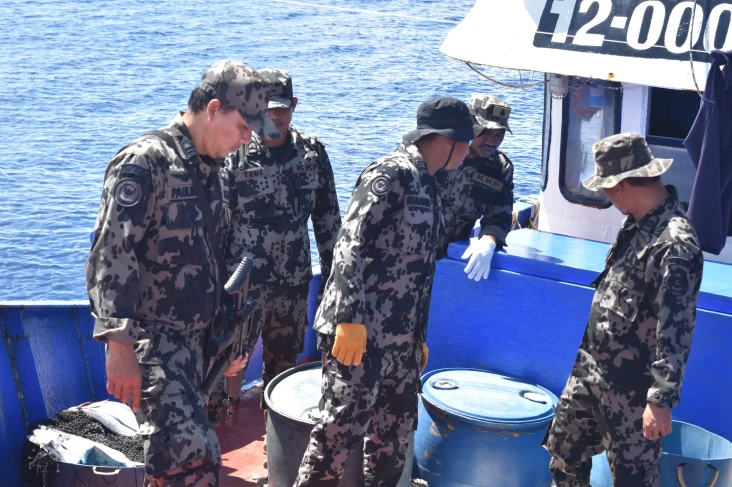 KP Orca 04 Tangkap Kapal...