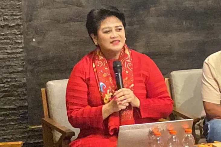 Connie Bakrie Pertanyakan...