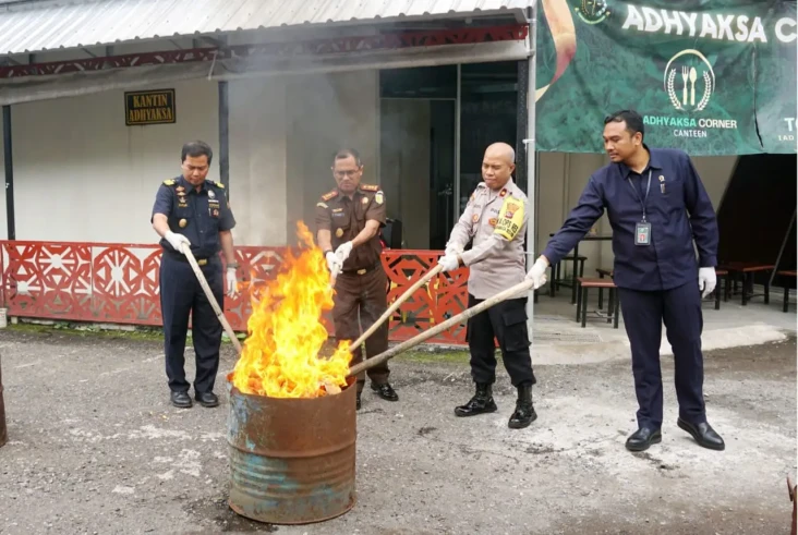 Kejaksaan Manggarai...