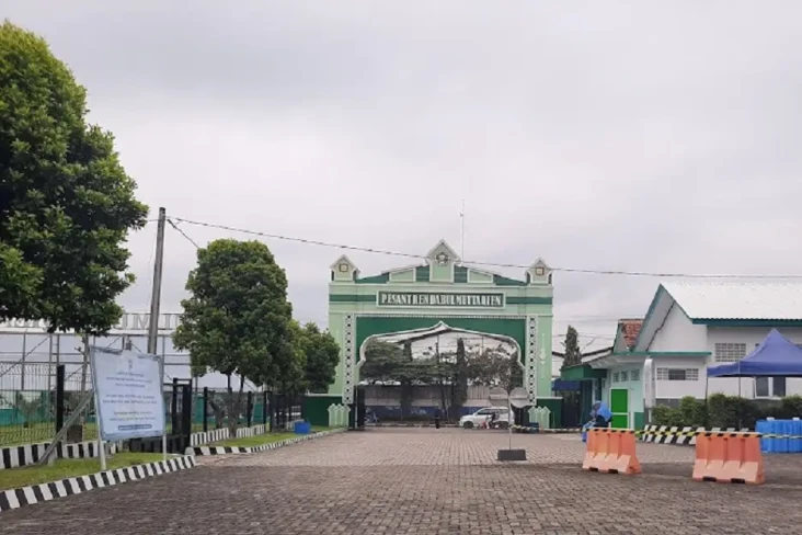 9 Pondok Pesantren Terbaik...