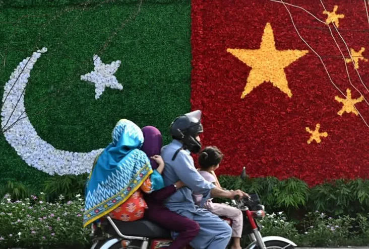 China Kucurkan Utang...