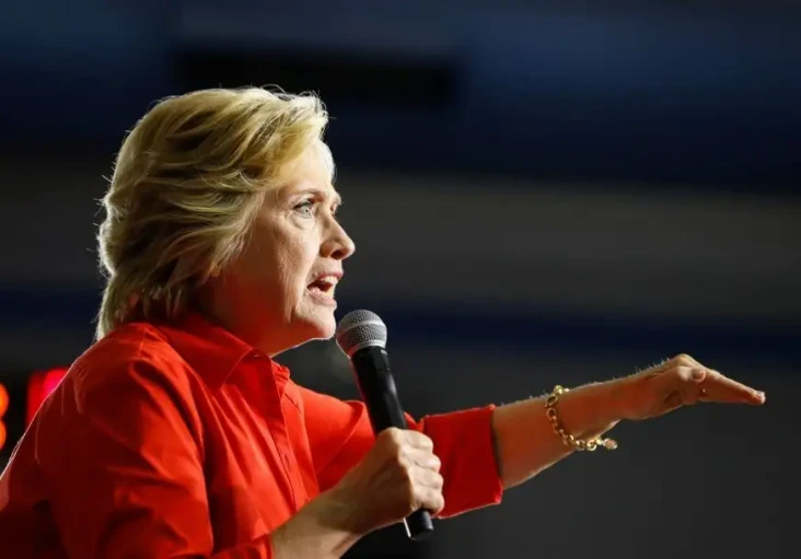 Standar Ganda Hillary...