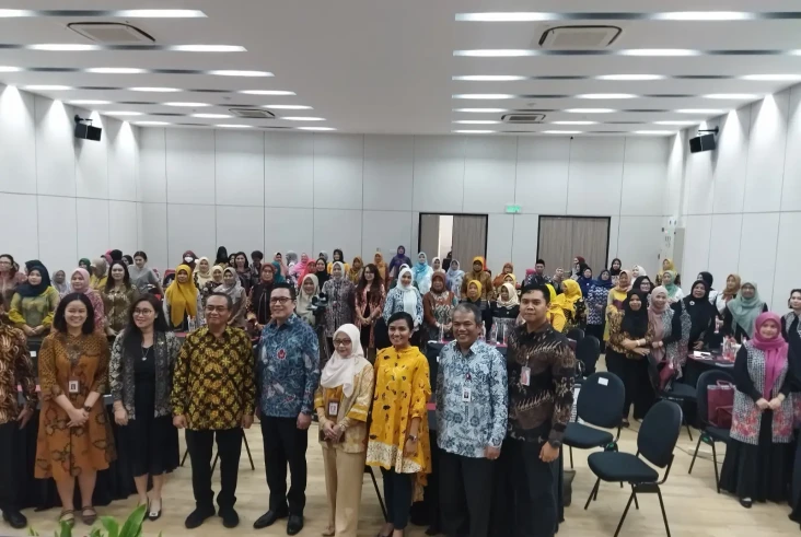 Ratusan Ibu-ibu Antusias...