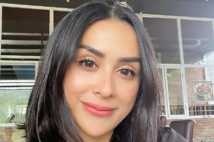Resmi Cerai, Selvi Kitty...