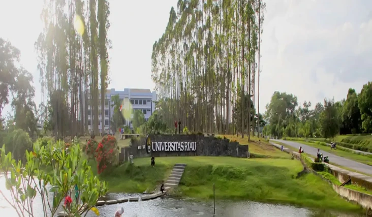 Daftar 11 Universitas...