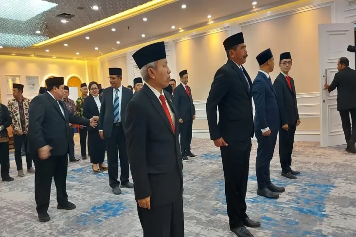 Resmi Pimpin UIN Walisongo...