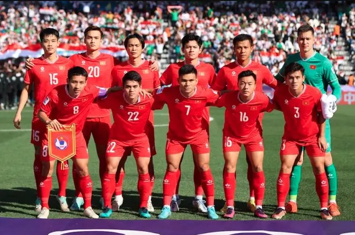Tertekan, Pelatih Vietnam...