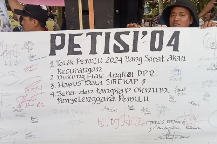 Demo KPU Lebak, Relawan...
