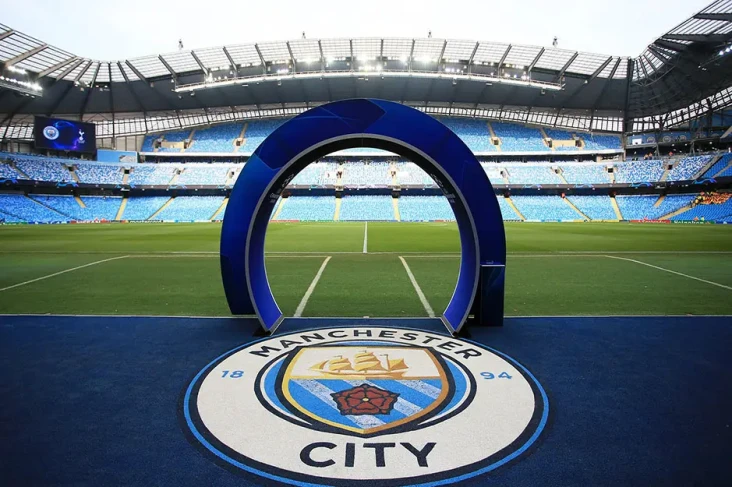Stadion Etihad Bakal...
