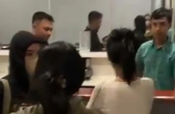 Polisi Gerebek Tempat...