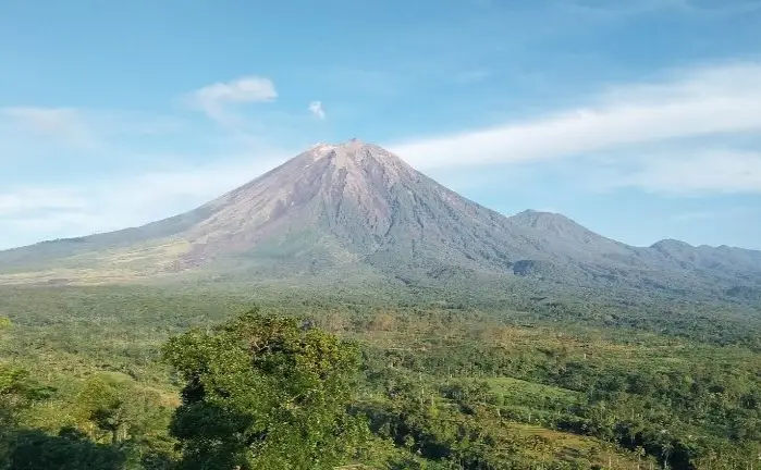 Gunung Semeru Erupsi...