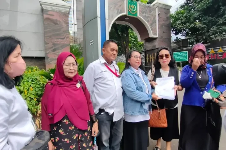 Kisah Pilu Istri Oknum...
