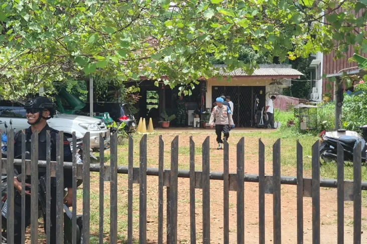 Ditemukan Granat dan...