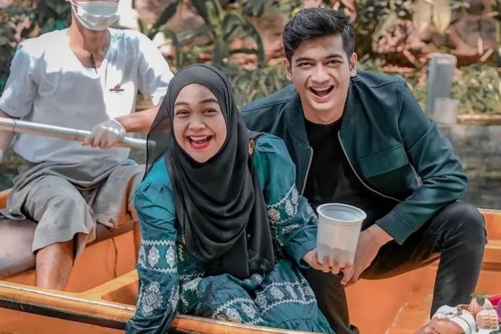 Sepatu dari Ria Ricis...