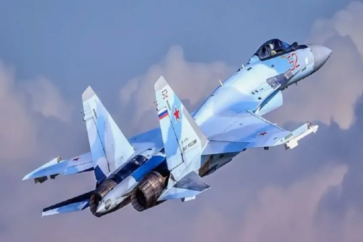 Jet Tempur Su-35 Rusia...
