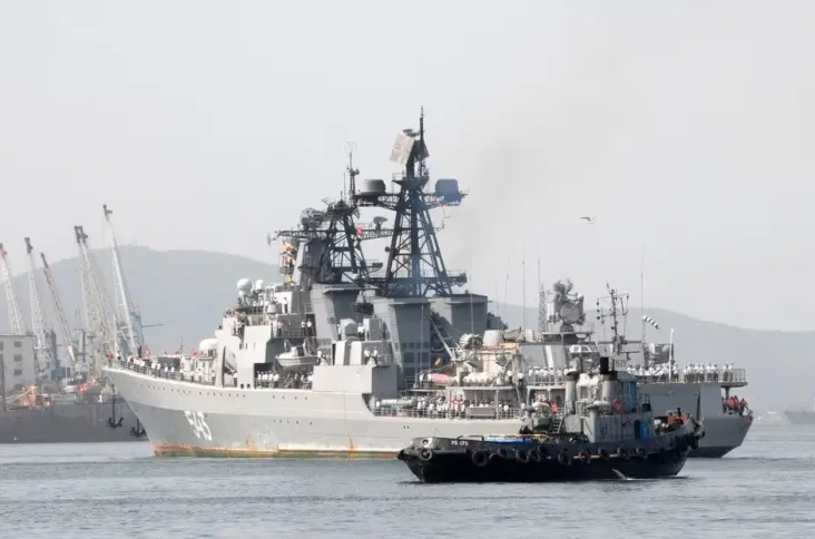 Kapal Perang Rusia Unjuk...