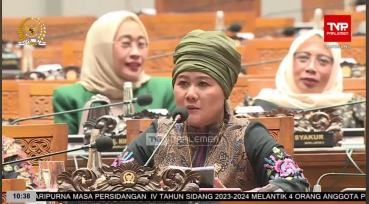 Mengenal Luluk Nur Hamidah,...