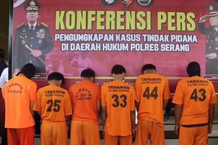Kawanan Maling Gas Warga...