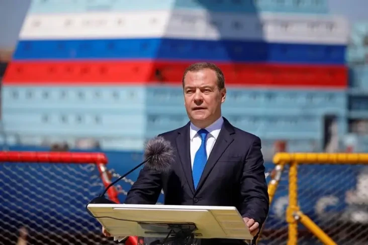 Dmitry Medvedev: Ukraina...