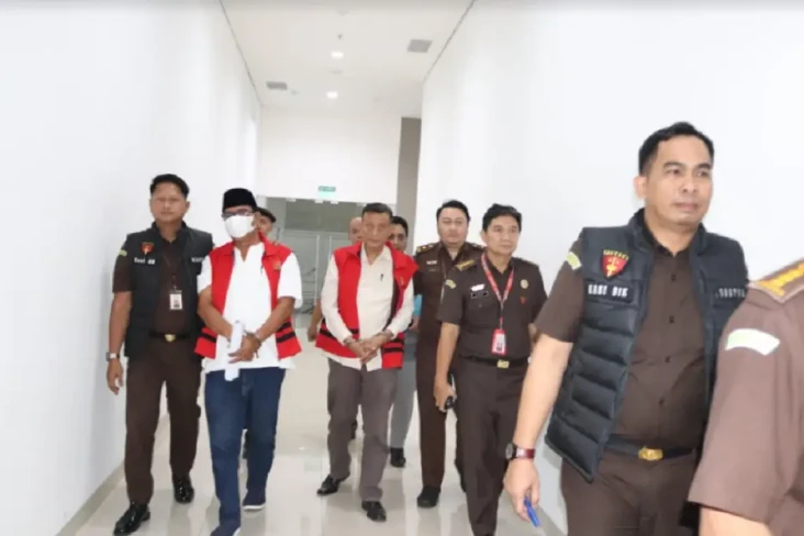 Kejati Jabar Tahan Rektor...