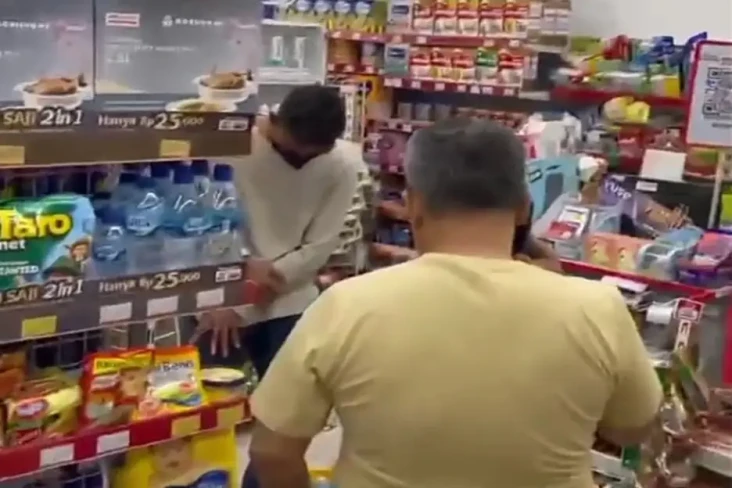 Heroik, Pegawai Minimarket...