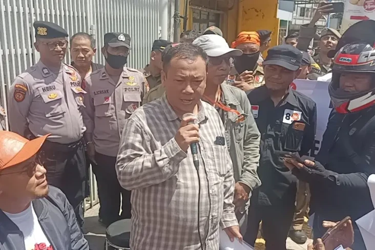 KPU Depok Cermati Protes...