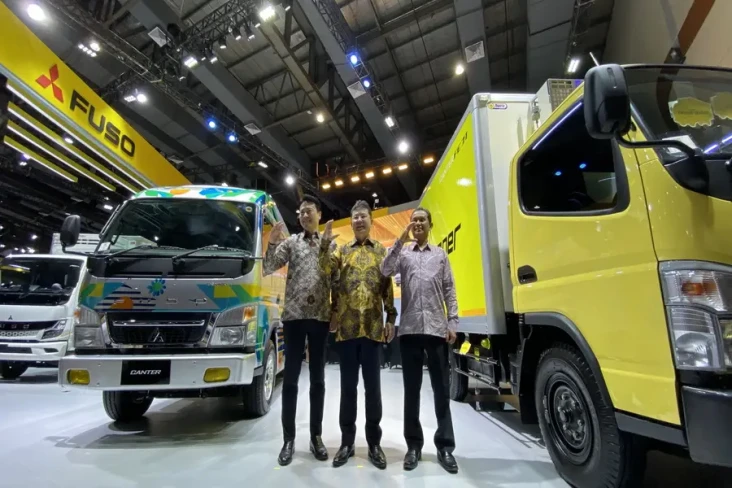 Mitsubishi Fuso Hadirkan...