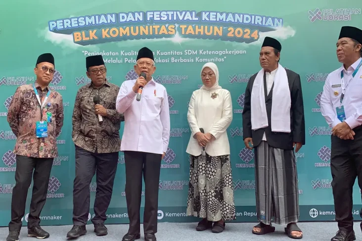 Jokowi Mulai Berkantor...