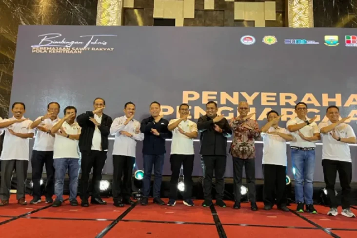 Ratusan Petani Jambi...
