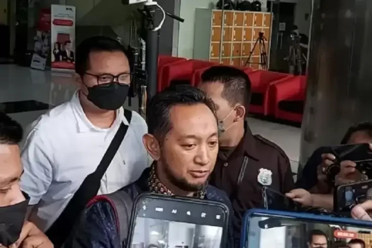 Mantan Kepala Bea Cukai...