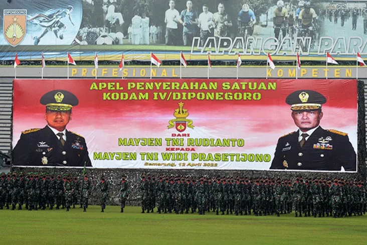 8 Pangdam IV/Diponegoro...
