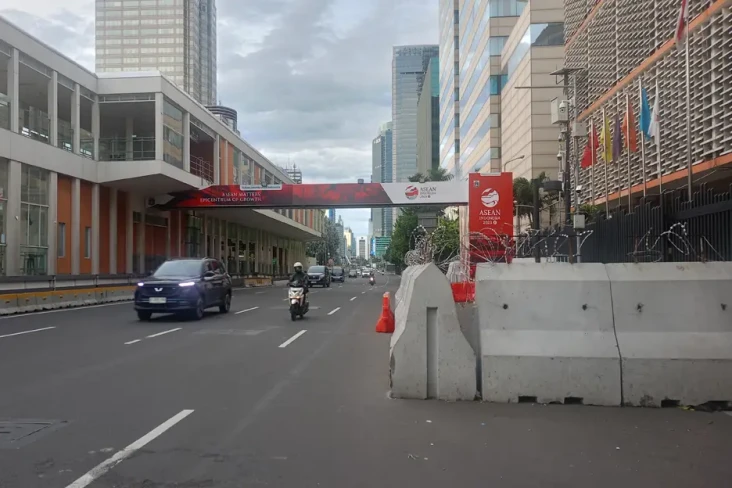 Peringati Hari Perempuan...