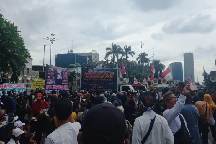 Massa Dukung Hak Angket...