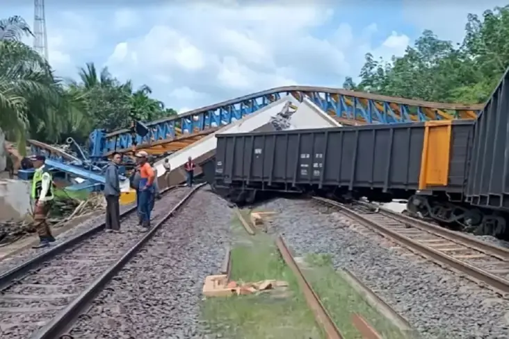 Ini Pemicu Ambruknya...