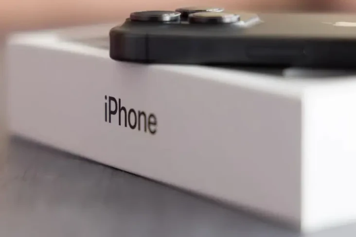Desain iPhone 16 Bocor,...