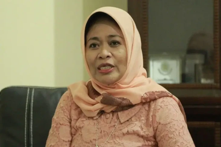 Kaum Perempuan Perlu...