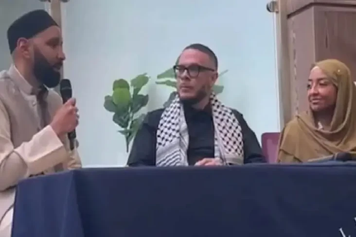 Aktivis AS Pembela Palestina...