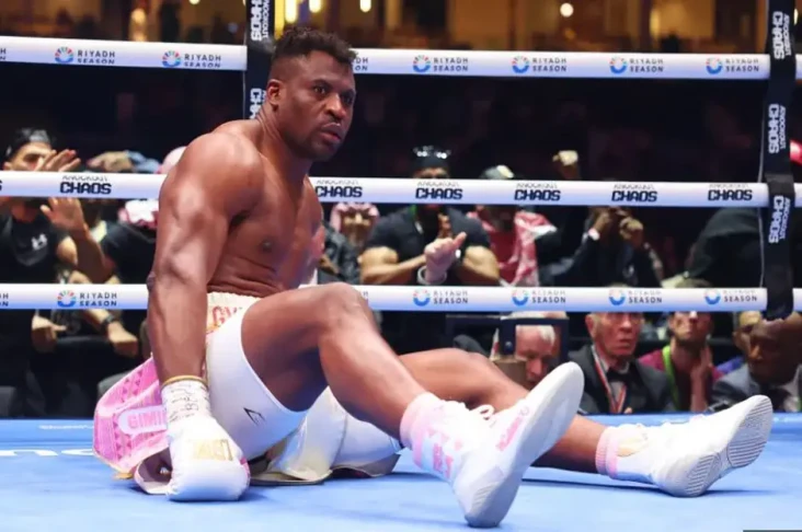 Francis Ngannou: Aku...