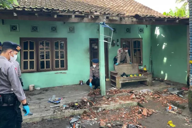 Bubuk Mercon Jadi Pemicu...