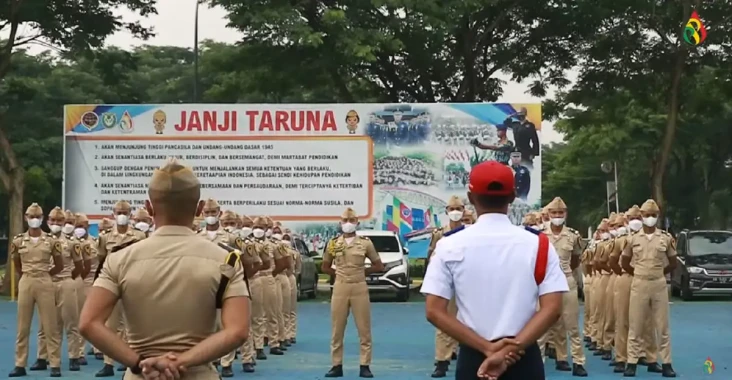 22 Sekolah Kedinasan...