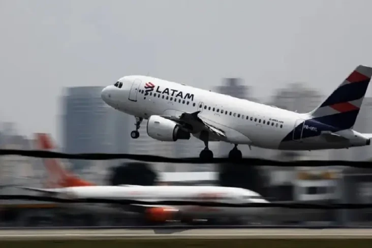 LATAM Airlines Bawa...