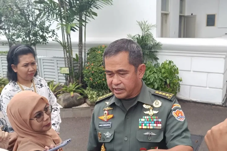 Mayor Teddy Jadi Wadanyonif...